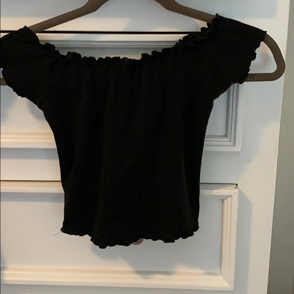 Black Off The Shoulder Crop Top - Picture 2 of 3